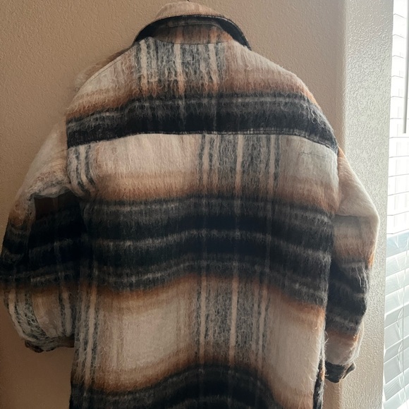 F21 brushed woven shacket - Picture 4 of 5